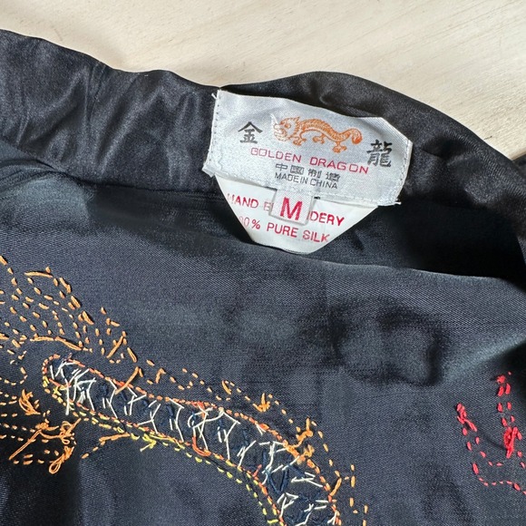 Vintage Golden Dragon Black Hand Embroidered Kimono Robe 100% Silk M - Picture 5 of 6